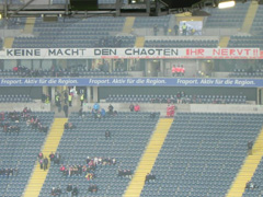 "Keine Macht den Chaoten." (Bild: http://sg-eintracht-frankfurt.jimdo.com) "Keine Macht den Chaoten." (Bild: http://sg-eintracht-frankfurt.jimdo.com)